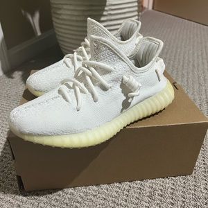 Yeezy Boost 350 V2 size 4.5 in men or size 6 in women, triple white